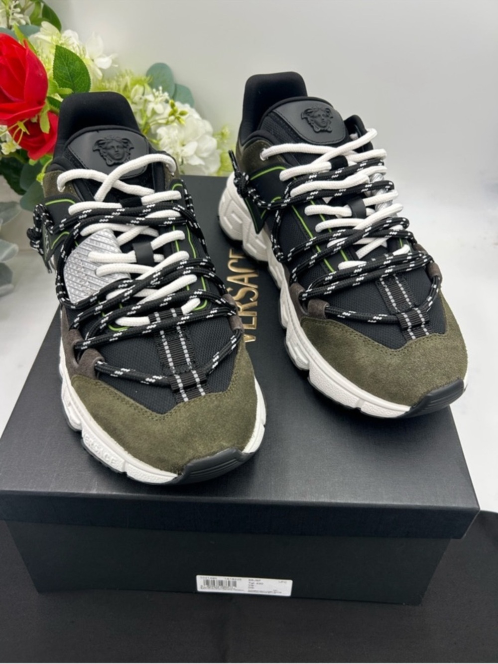 Men’s Versace Medusa head suede/leather sneakers size 43 made in Italy